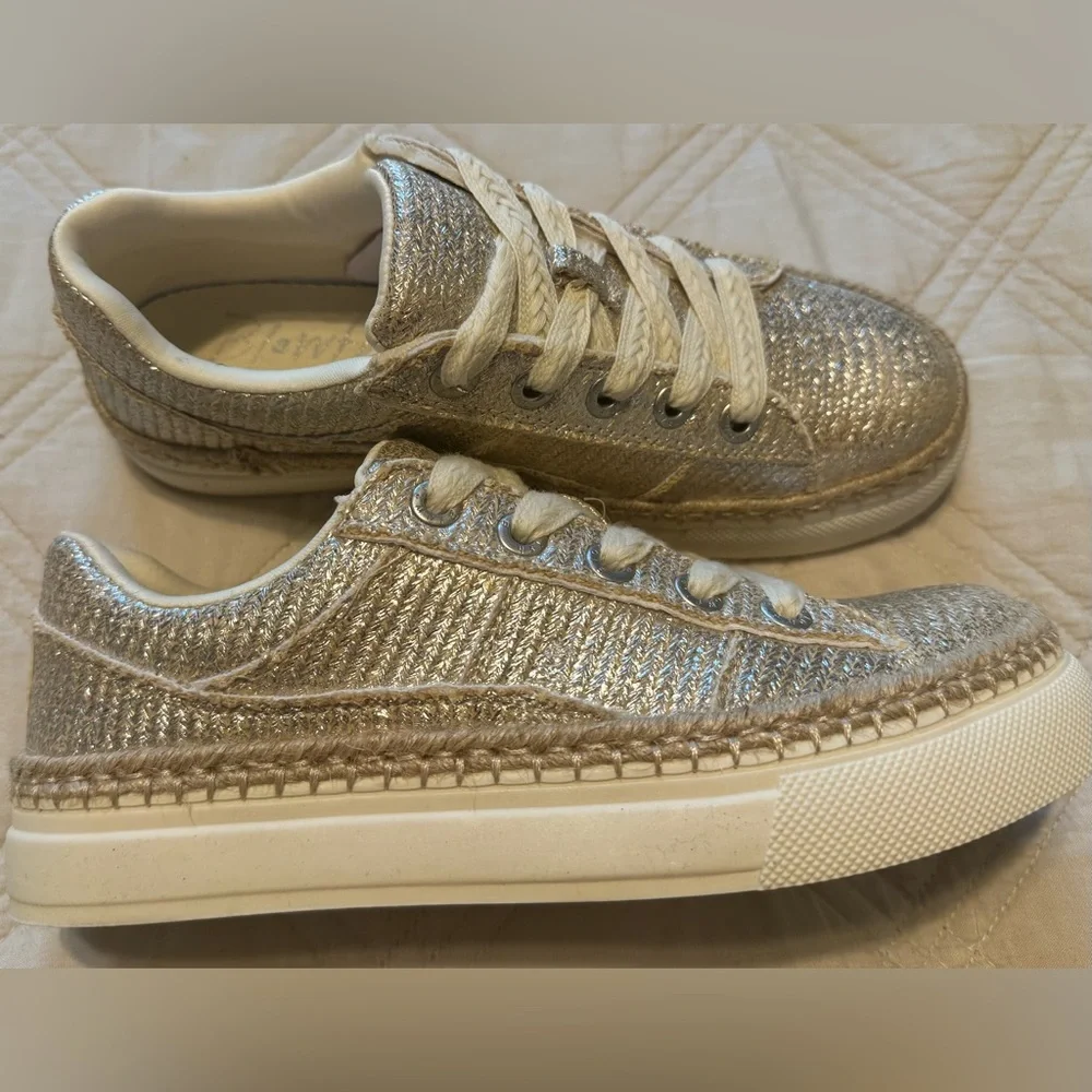 Brand New Trendy Blowfish Sneakers - Picture 3 of 9